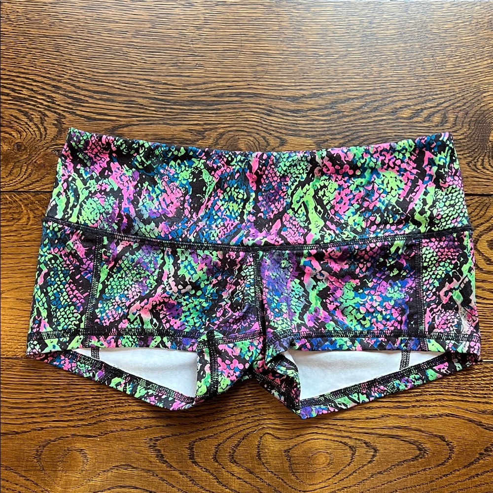 OG FLEO neon snakeskin shorts 🐍🔥